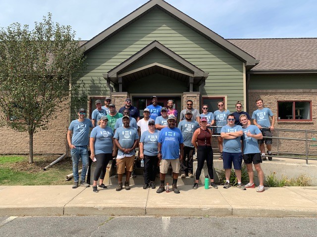 Holladay Volunteers at South Bend Animal Resource Center