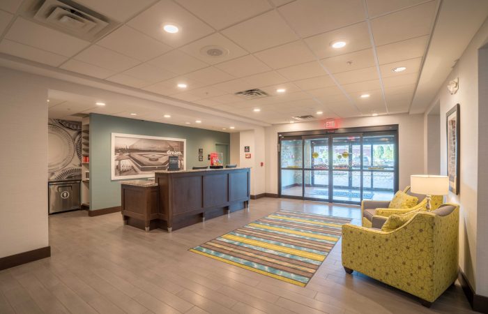 hampton-inn-westfield-lobby